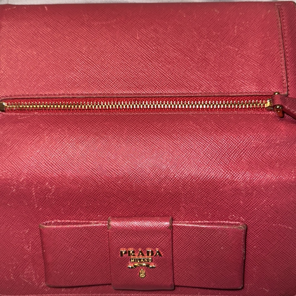 Prada saffiano leather pink bow tie wallet holds 14 slots nice space good π - Picture 17 of 17